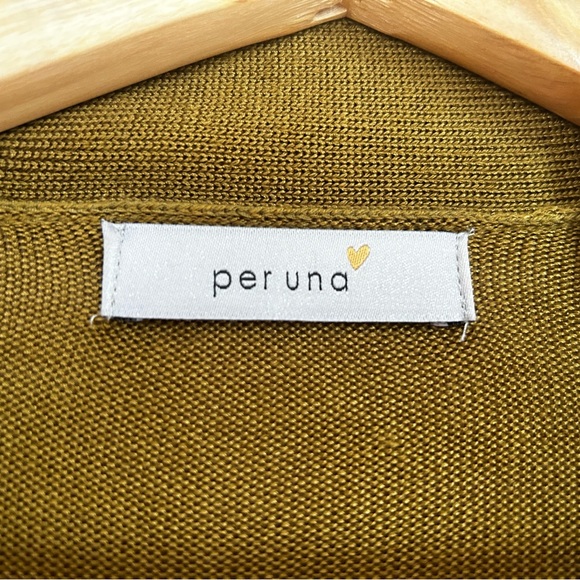 Beautiful never worn short golden green open cardigan with geometrical detail. - Picture 2 of 6